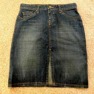 Tommy Hilfiger denim skirt